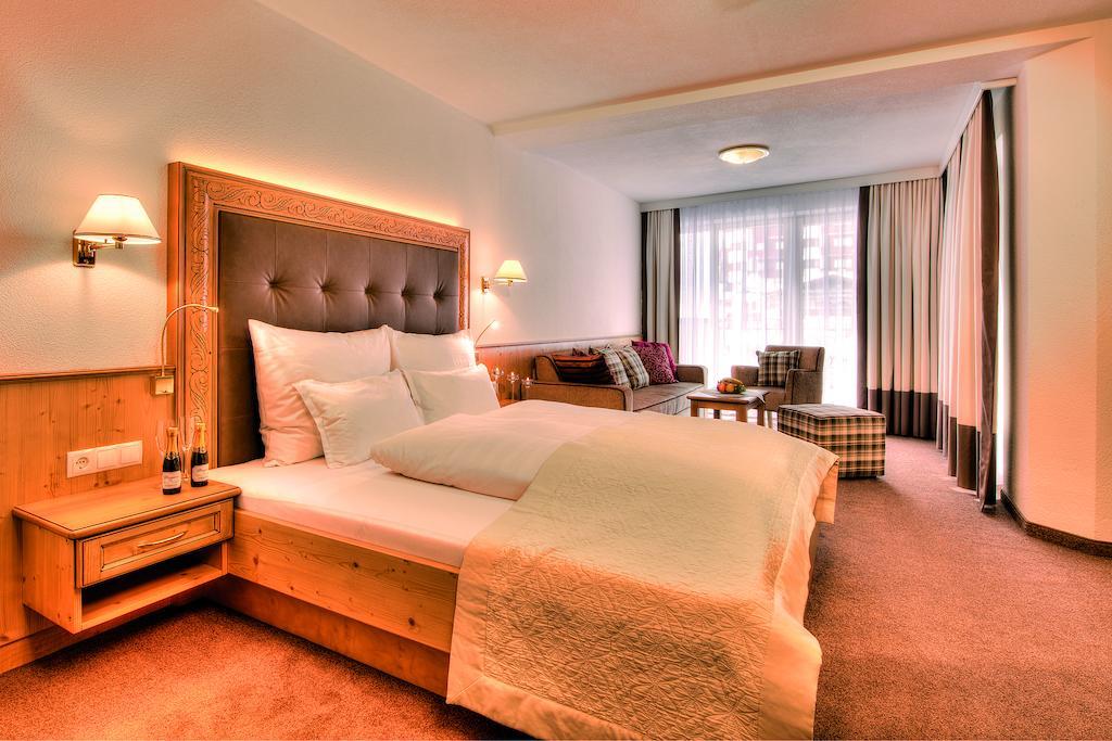 Hotel Garni Urezza Ischgl Habitación foto